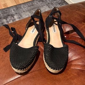 Used but in good condition lace up Steve Madden espadrilles!